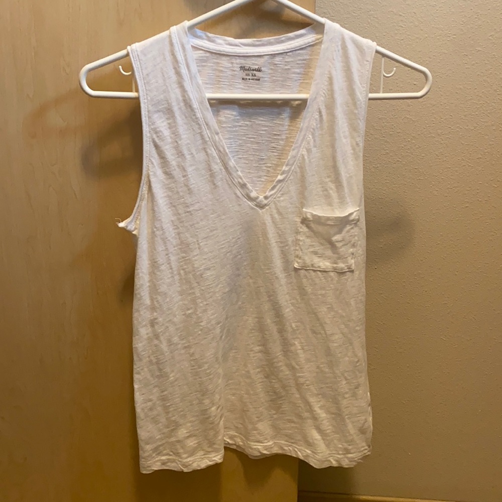 XS Madewell Whisper Cotton V-Neck Pocket Tanks